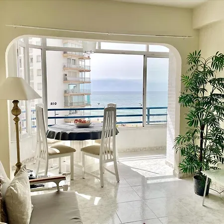 Agradable En Primera Linea Playa Arenal *