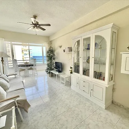 Agradable En Primera Linea Playa Arenal * Calp